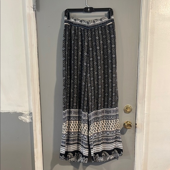 Miami Black and White Pleated Maxi Jumpsuit‎ - Picture 1 of 6